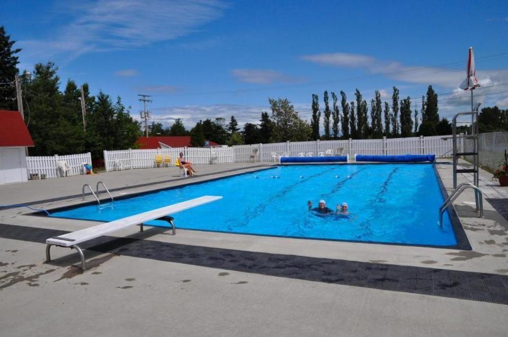Camping & Chalets De La Demi-Lieue Saint-Jean-Port-Joli Ngoại thất bức ảnh