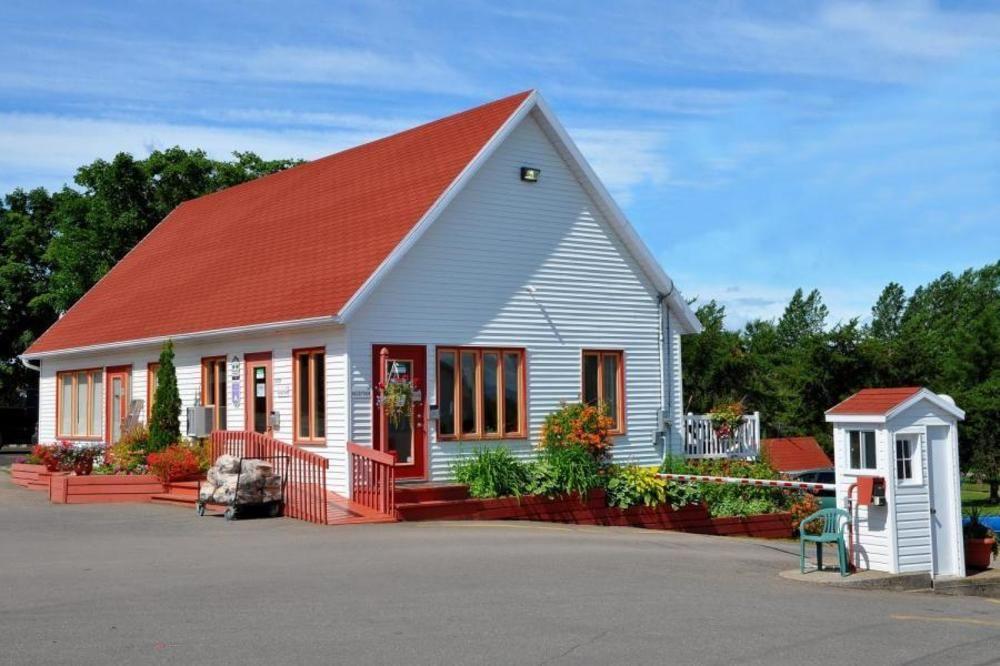 Camping & Chalets De La Demi-Lieue Saint-Jean-Port-Joli Ngoại thất bức ảnh